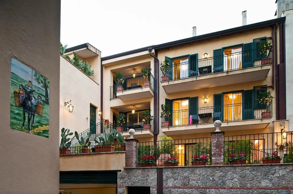 Residence Degli Agrumi Taormina 0*,  Italia